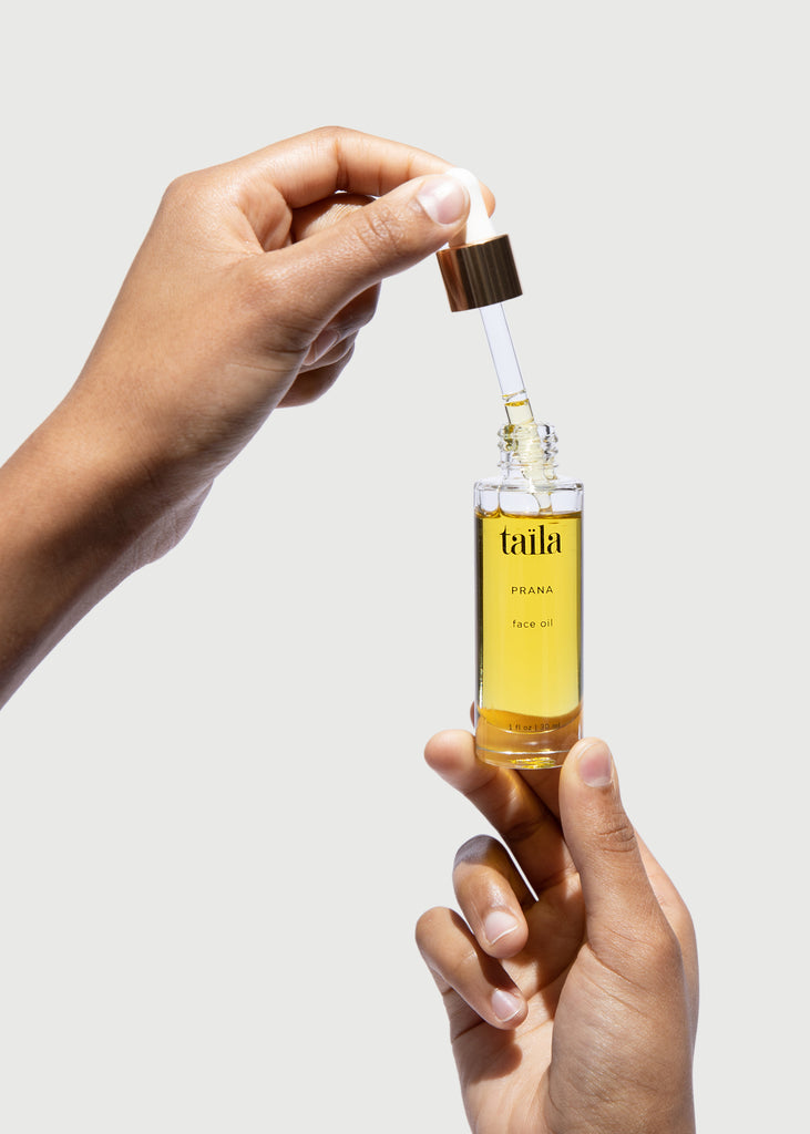 PRANA face oil - clean beauty that moisturizes and plumps skin for radiance to your natural skincare routine -Taïla skincare