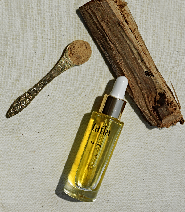 Prana face oil incorporates sandalwood oil for skin. Ingredients like Amla, Tulsi, Sandalwood and Brahmi are high in antioxidants and anti-aging benefits. This vitamin c serum is perfect for sensitive skin. Using only non toxic ingredients. Green beauty.